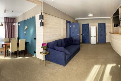 Улучшенные апартаменты с 2 спальнями, балконом, видом и кондиционером