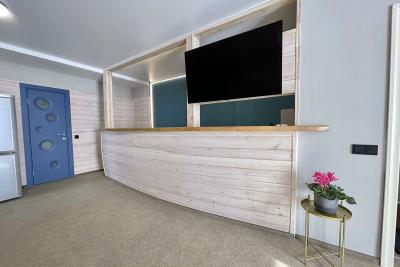 Улучшенные апартаменты с 2 спальнями, балконом, видом и кондиционером