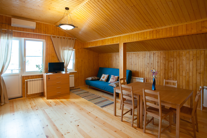 Улучшенные апартаменты с 2 спальнями, балконом, видом и кондиционером