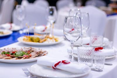 Бронирования с завтраками и ужинами