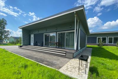 Панорамный коттедж с сауной